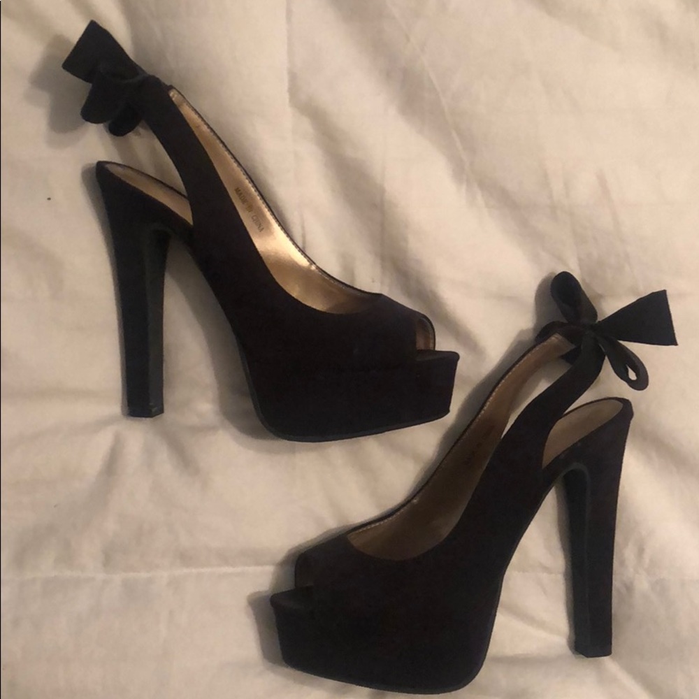 Black Velvet Platform Peep-toe Heels